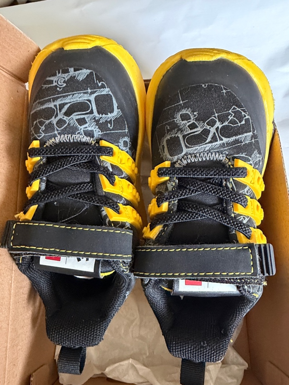 Adidas Lego Racer Kids Black & Yellow Athletic Sneakers Size 6K